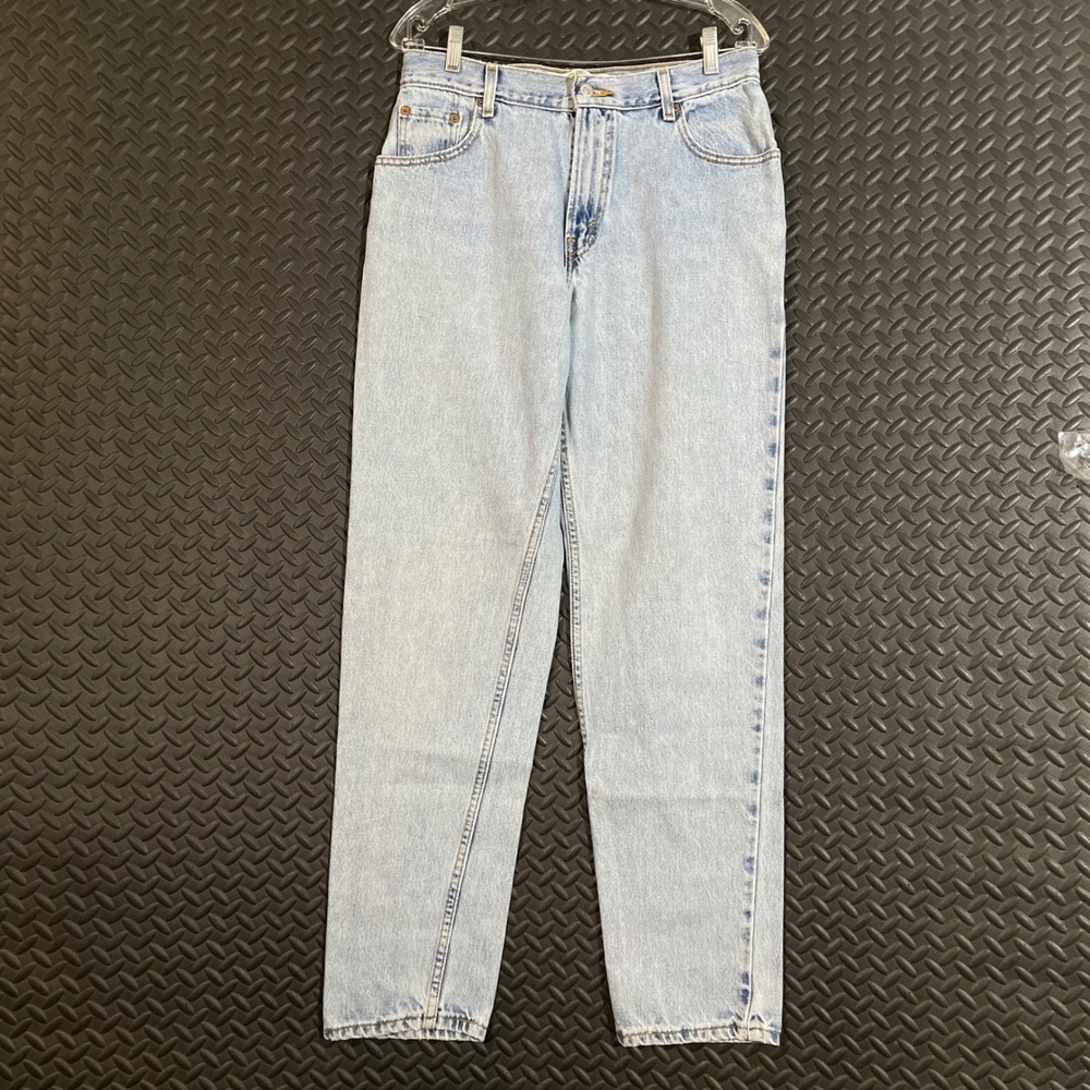 Vintage Levi's 550 Classic Relaxed Tapered High Rise Blue Straight Leg Jeans 12L